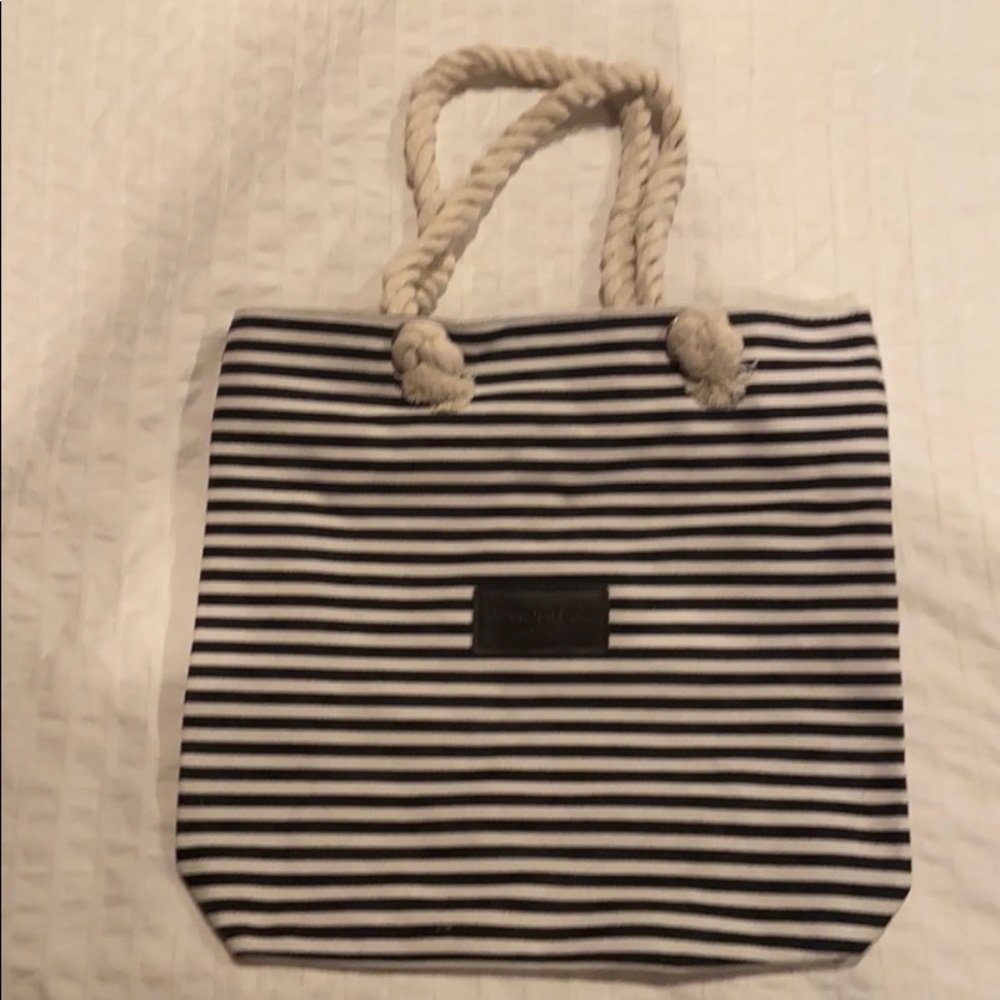 Threaded Pear Tote Bags